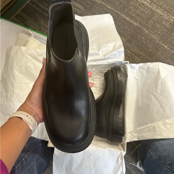 Bottega Veneta Tire Ankle Chelsea boot - Picture 4 of 7